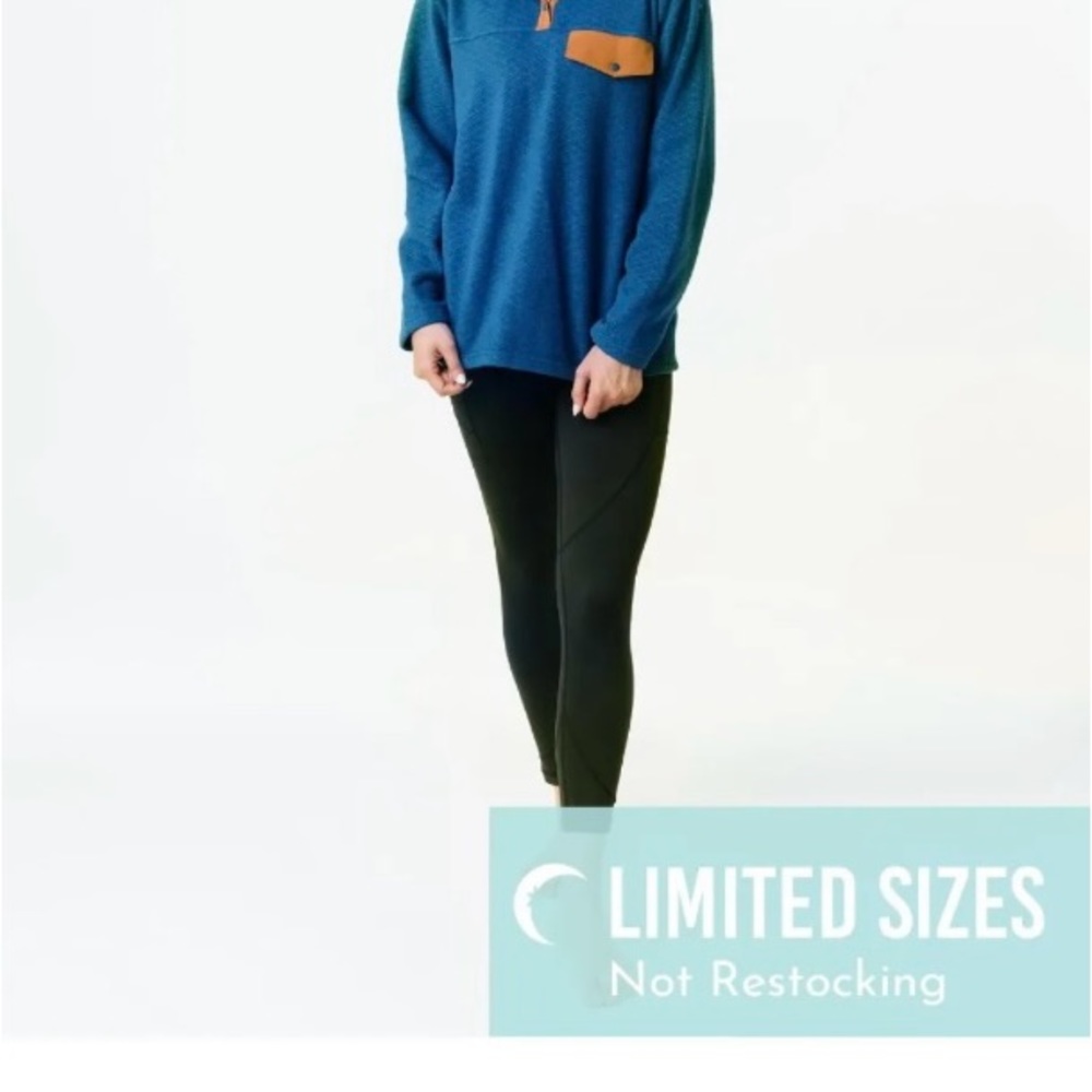 Women’s Quilted pullover sweatshirt